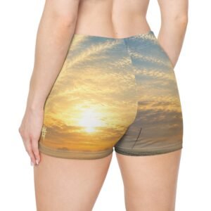 echoflame sunrise sky women's shorts – coastal sunset photo print